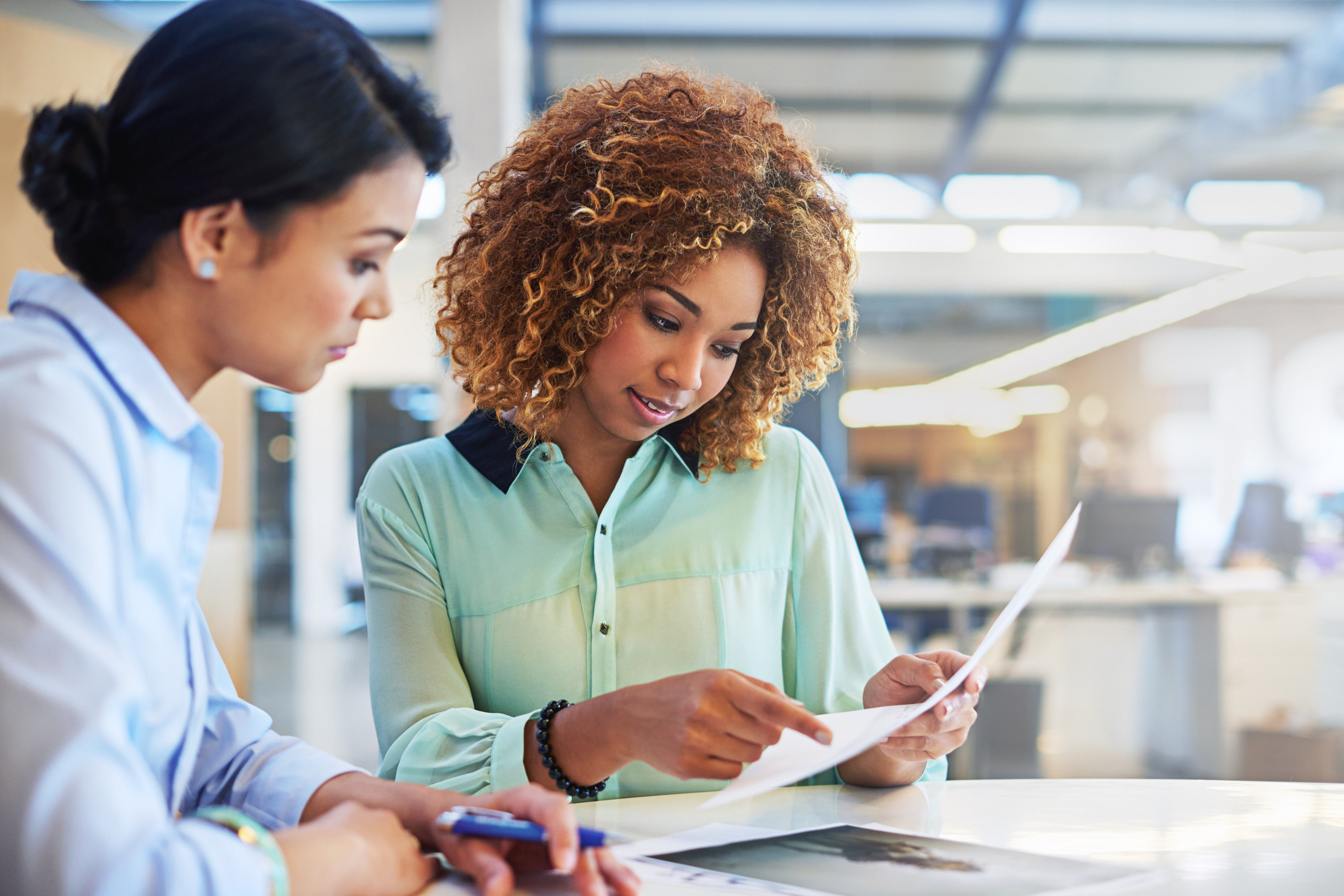 Is the meeting on monday. On friday или. Is the meeting on monday. Monday meeting. Is the meeting on monday.